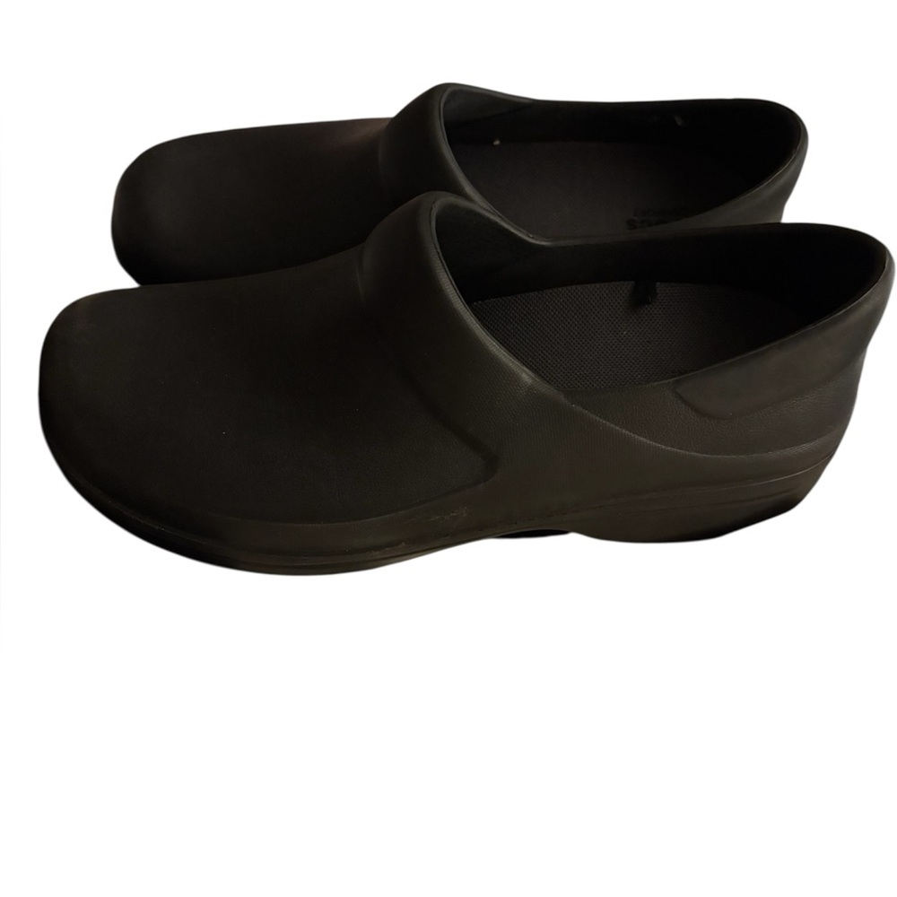 Crocs women's On The Clock slip on clog work shoes black size 10